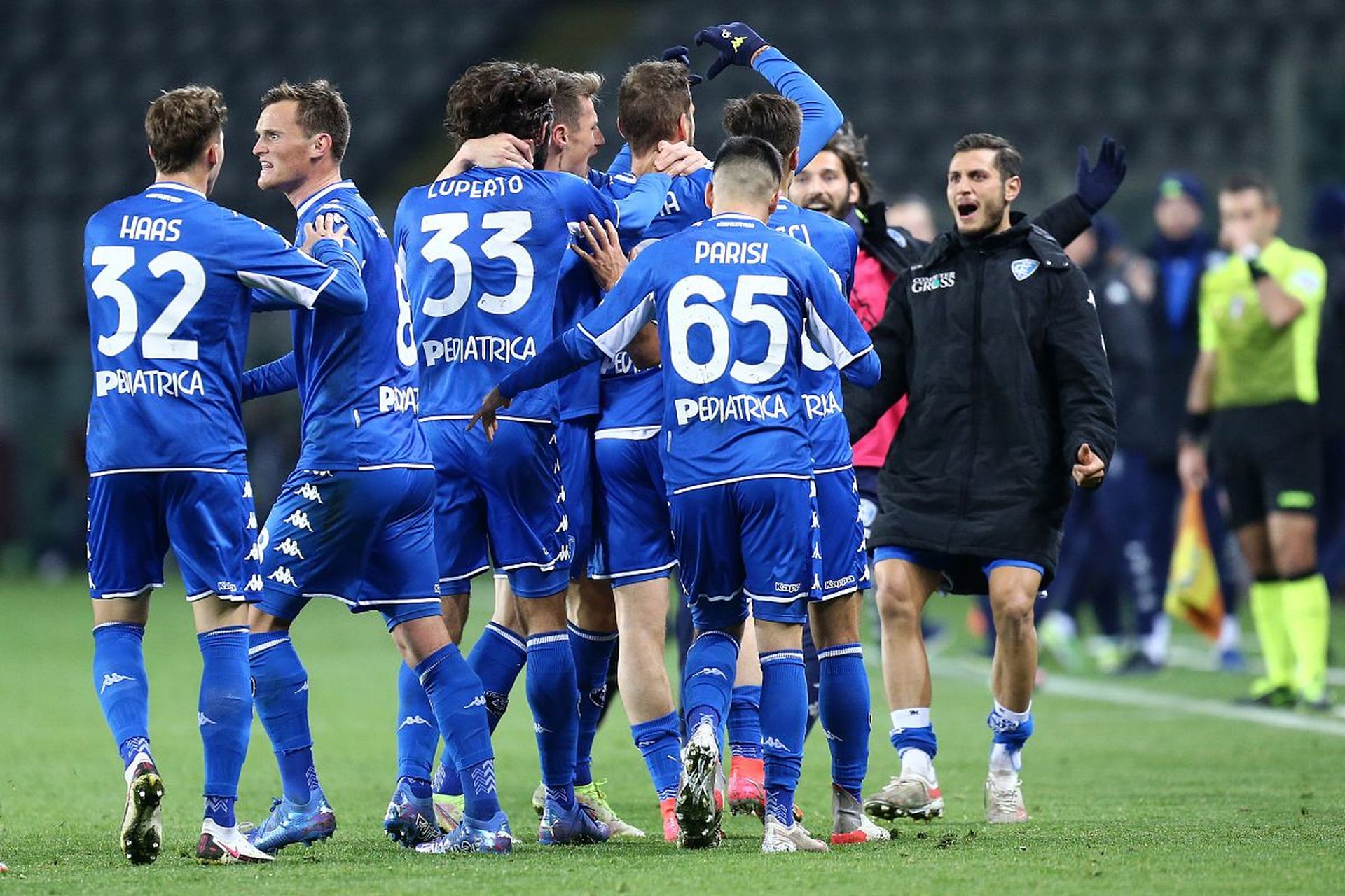 与中场核心 与中场核心